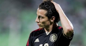 Andr&eacute;s Guardado estar&aacute; fuera del PSV seis semanas.