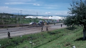 Aeronave se desploma en la carretera M&eacute;xico-Quer&eacute;taro