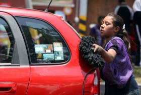 Niños trabajando