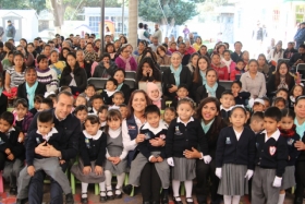 Inaugura el aula de medios