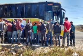 Detienen autobús con indocumentados 