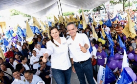 En el evento estuvo acompañada por el Coordinador Nacional de Gobiernos de Coalición, Miguel Ángel Mancera,