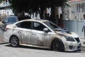 Auto incendiado