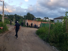 Se decomisaron dos veh&iacute;culos y una pipa 