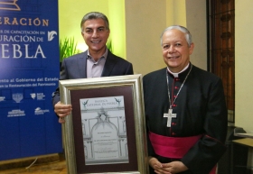 En el encuentro, el Ejecutivo reconoció a los alumnos que integran la séptima generación de la Escuela Taller de Capacitación en Restauración de Puebla 