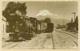 El tren de juguete que cruzaba los volcanes.